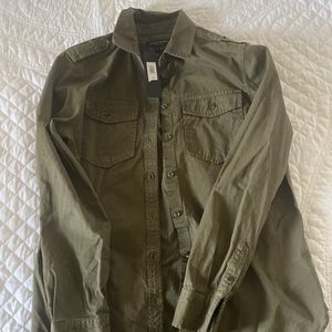 Women’s Banana Republic shirt
